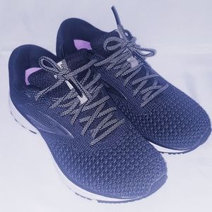 Women Brooks Sneakers